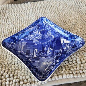 Rare Antique Wedgewood Ferrara early 1900's Dish